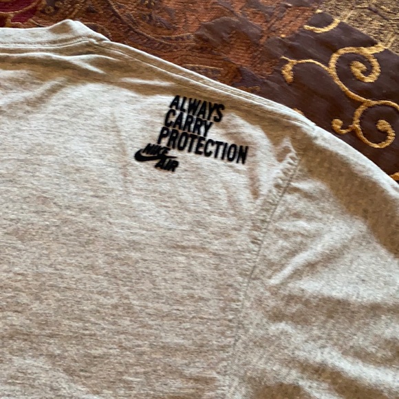 Nike Air Sportswear Tee - Picture 2 of 5